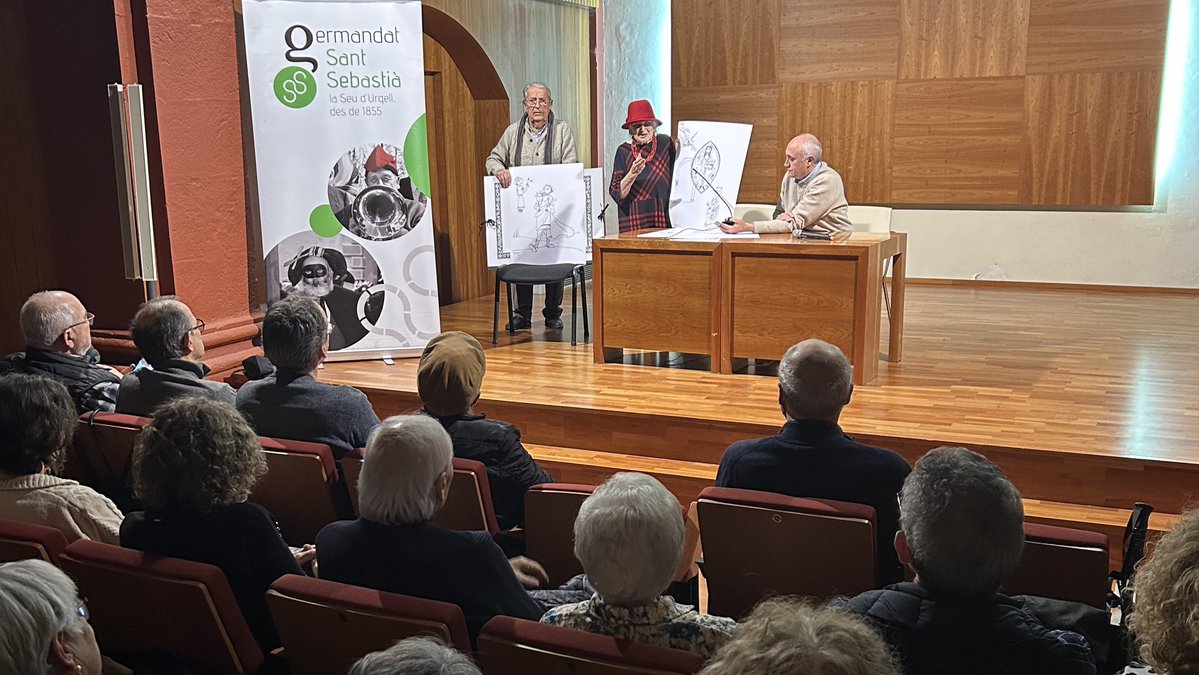 #EnImatges La conferència amb el títol 'Incidència de l'Art', a càrrec de la dibuixant Pilarín Bayés omple la Sala de la Immaculada #laSeu. La proposta forma part de l'agenda d'activitats de les Festes de #SantSebastià.