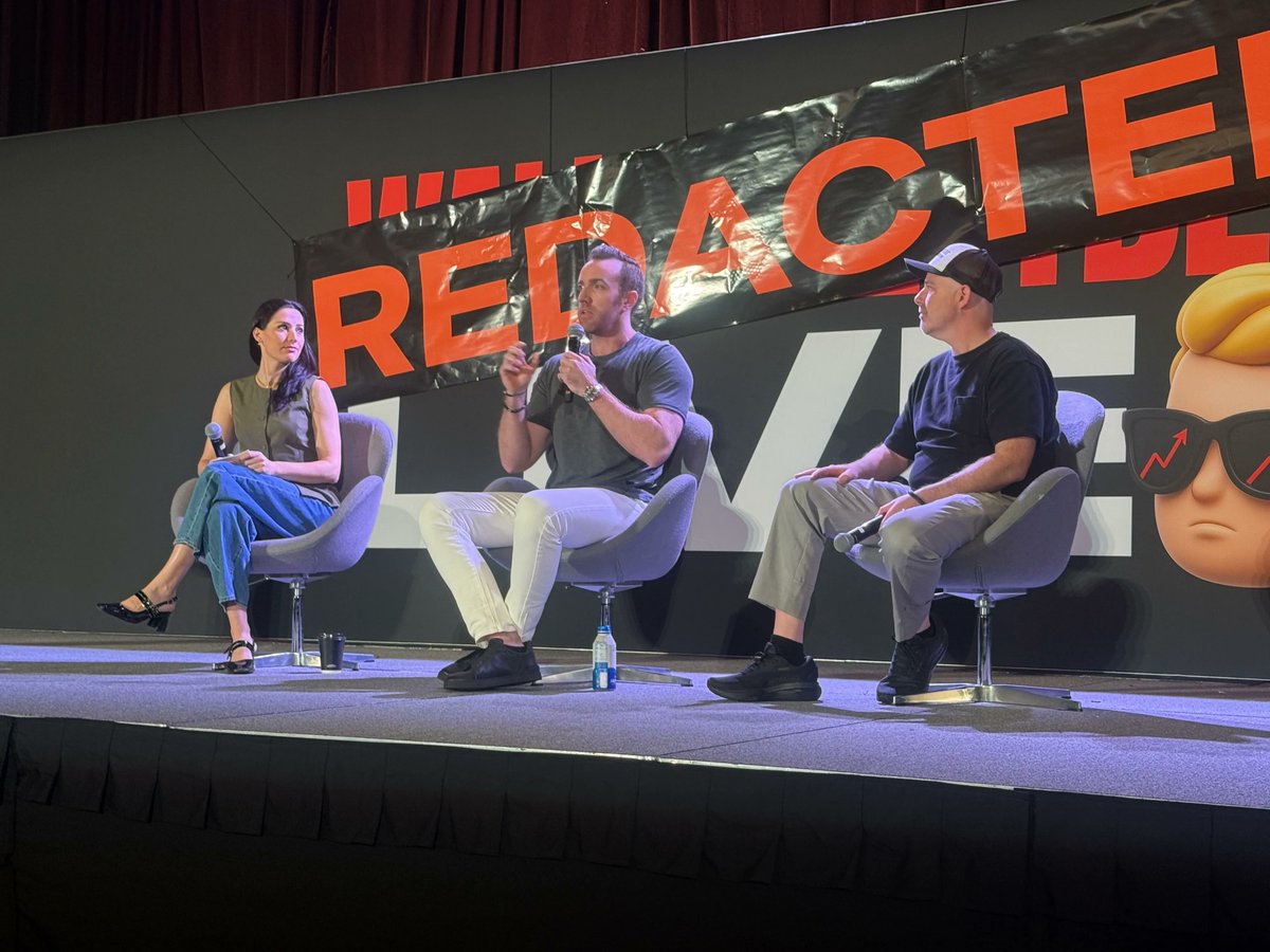 OuterEdgeEvents's tweet photo. We had an incredible time at @redacted_events 🗣️

Josh Kriger, Scott Clary &amp; Katie Perry joined a fireside on Media, Narratives &amp; Market Psychology, exploring how sentiment, community &amp; narratives shape markets - from crypto cycles to retail investing. 📸👇 https://t.co/dauKoaDyMj