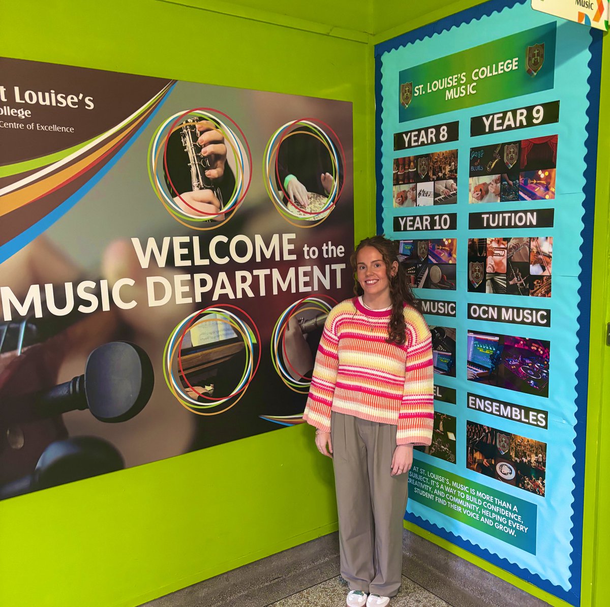 Congratulations to Miss Molloy on completing her PGCE placement through <a href="/UlsterEducation/">Education</a>. Thank you for your outstanding commitment to St. Louise’s and the amazing impact you have had on our department. Wishing you the best of luck in your next chapter. 🎶 🤎💚