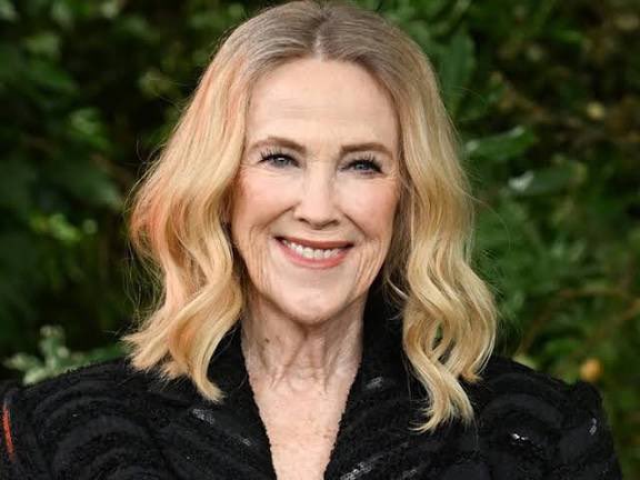 JUST IN - Catherine O'Hara, Emmy-winning actor and comedian who starred in 'Schitt's Creek,' 'SCTV' and 'Home Alone,' dies at 71.