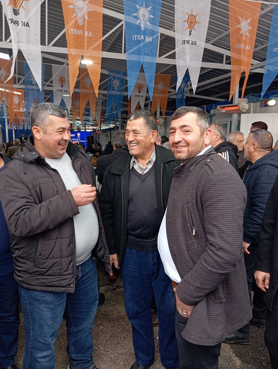 Büyüklerimizle beraber Enerji ve Tabii Kaynaklar Bakanımız Sayın Alparslan Bayraktar’ın katılımlarıyla AK Parti Daraltılmış İl Danışma Meclisi Toplantısı’na katılım sağladık...Allah memleketimize dirlik düzen versin🇹🇷
#amanoslar
<a href="/m_boyacioglu/">Mustafa Boyacıoğlu</a> 
<a href="/ademyesildal/">Adem Yeşildal.🇹🇷</a>