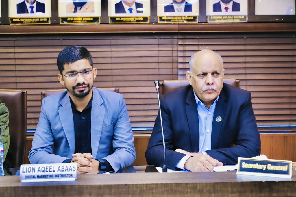 aqeelmarketer's tweet photo. 🚀 Running a factory but still not selling online?

Great session at FCCI – Faisalabad Chamber of Commerce &amp; Industries with embroidered sector factory owners on E-commerce from Start. We discussed moving from manufacturer to brand owner and why going digital is now essential. https://t.co/Pq8olN9v9y