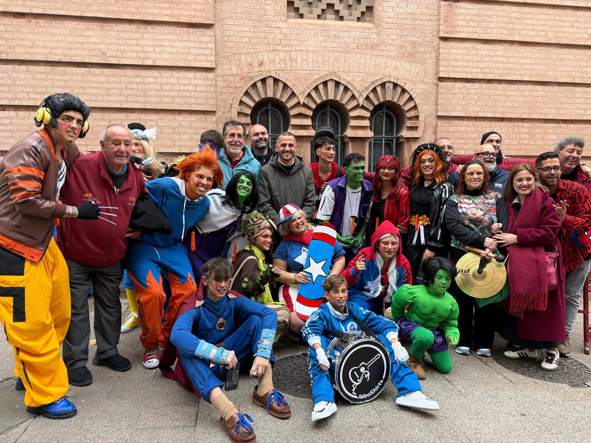 pacorodriguezdh's tweet photo. Los juveniles de @cccibarburu ha pasado a la final del Concurso Oficial de Agrupaciones Carnavalescas de Cádiz. ¡Enhorabuena! Estamos muy orgullosos en #DosHermanas de nuestros representantes en el carnaval gaditano. https://t.co/05MZ4KQ4vr