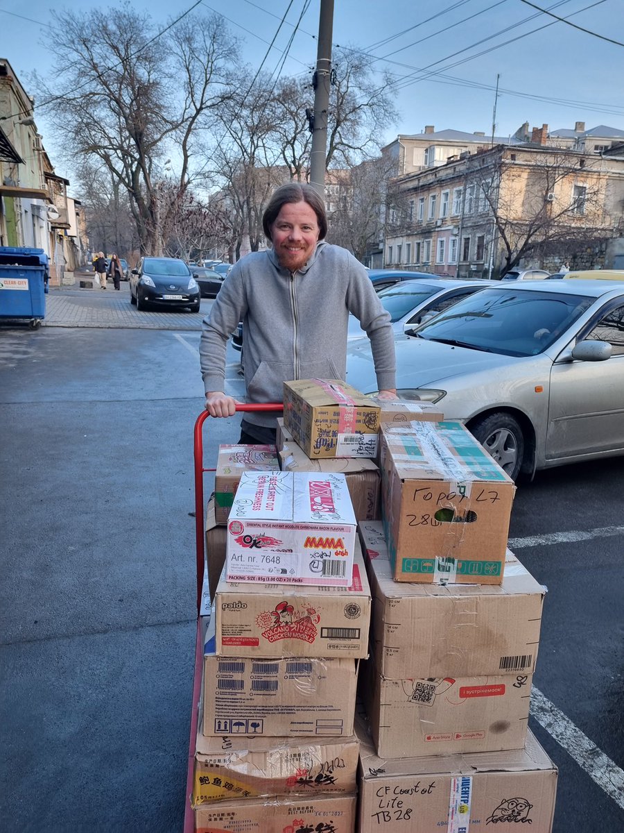 coastoflife_od's tweet image. On Thursday, 🦭🦭🇺🇦🇺🇸 sent other 500 🥫🕯️ to @BBS3AB @ab3army. 
Today 🦭🦭🦭🦭🇦🇹🇫🇮🇺🇦 only packed 🥫🕯️📦📦📦📦, because we did a good job and prepared a stock for the next couple days.
#wintercare #winterseason #NAFOExpansionIsNonNegotiable