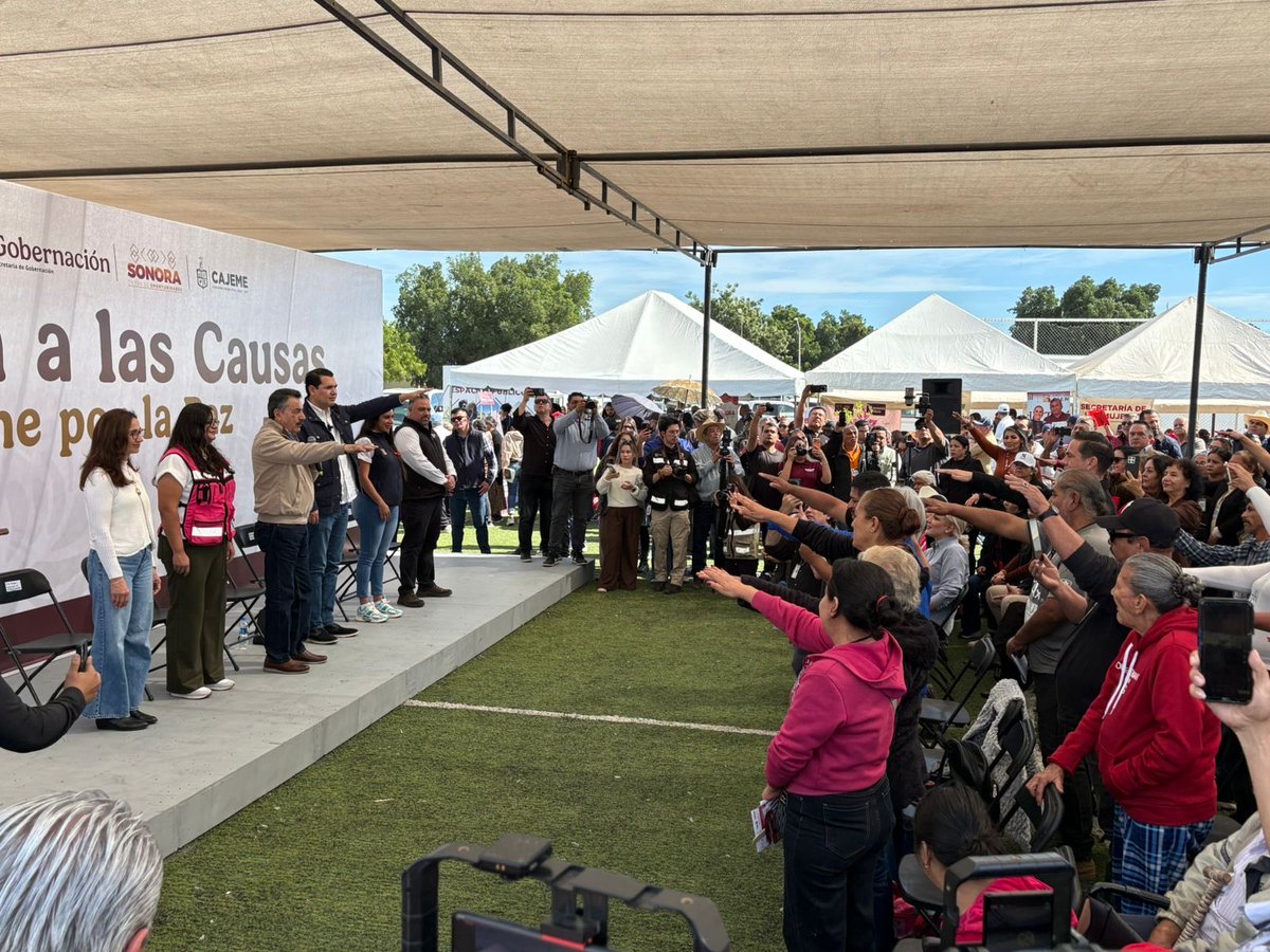 ritaburgos10's tweet photo. Representé al Secretario Braulio Martínez Navarrete de ⁦@SonoraSeguridad⁩ en feria de servicios “Atención a las Causas Cajeme” más de 500 familias beneficiadas con los servicios que ofrecen en coordinación los tres niveles de gobiernos Municipal, Estatal y Federal. https://t.co/FOjUFDIbeA
