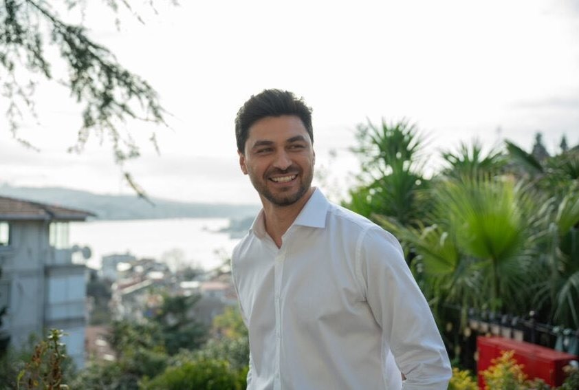 + Değişmişsin
- Nasıl değişmişim #kizilcikşerbeti