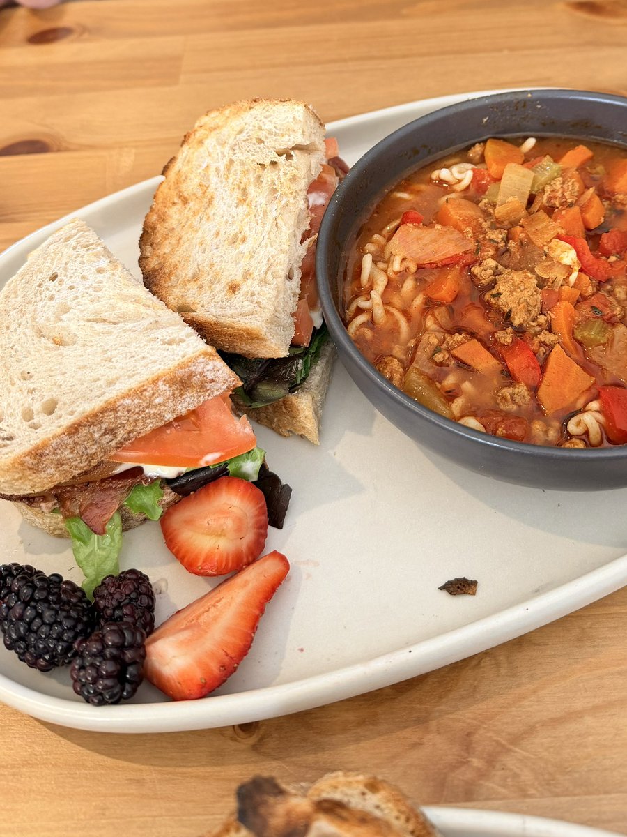 DVdZ2🇨🇦 tweet media