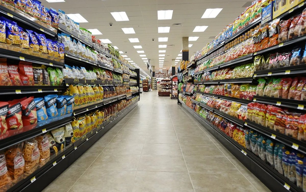 ChuckCallesto's tweet image. BREAKING REPORT: Rodent and Bird contamination found in SUPPLY CHAIN for over 1200 household names.   

FDA instructs consumer in at least 3 states to DESTROY Pringles, Cheerios, and Skittles and multiple other name brands.   

Indiana, Minnesota, and North Dakota.

Others…