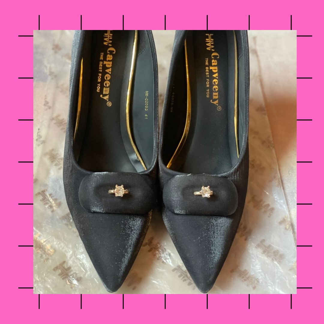 t2declutter's tweet image. Black shoes 
Size : 41 
Price : N30,000
Condition : preloved (worn for a shoot) 

Location : Akure, Ondo