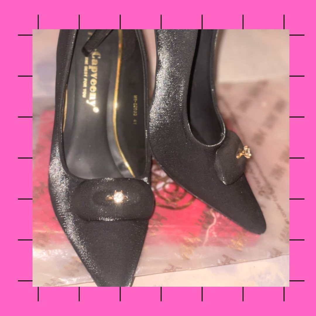 t2declutter's tweet image. Black shoes 
Size : 41 
Price : N30,000
Condition : preloved (worn for a shoot) 

Location : Akure, Ondo