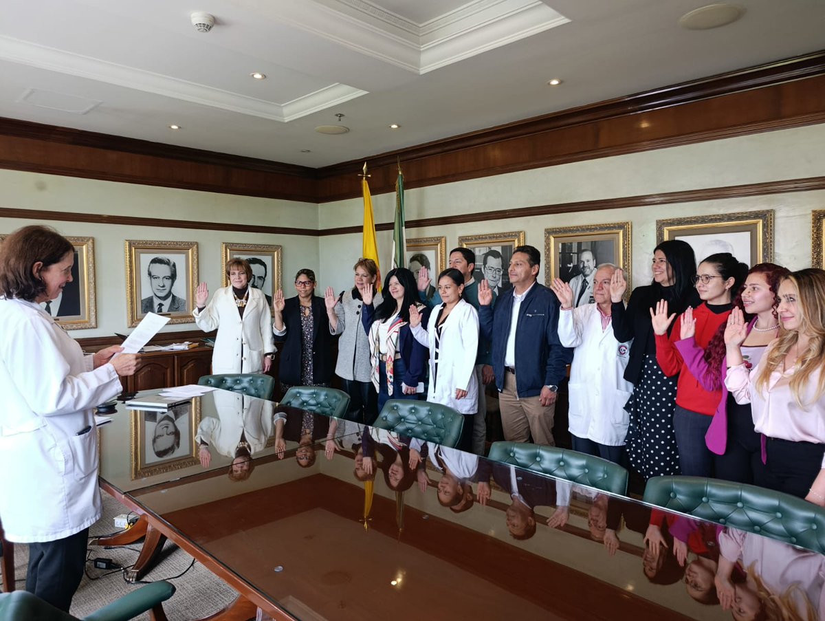 INCancerologia's tweet photo. En el marco de la implementación de la transformación institucional Ley 2291 de 2023 y Decretos reglamentarios 0021, 0022 y 2023 de 2026, se realiza hoy la incorporación y nombramientos en @INCancerologia y su equipo directivo. https://t.co/DBvDvdP6EZ