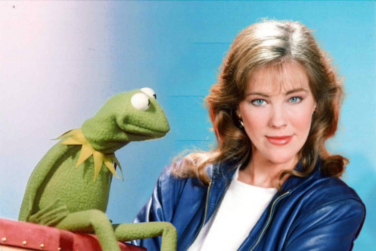 It's The Muppet Show with our very special guest star Catherine O'Hara!