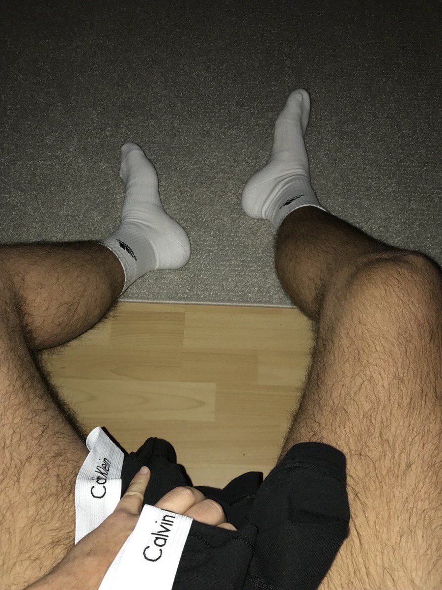 Beides sweaty vom Gym 😎💪🏻🥵
Kann, wenn du brav bist, auch noch veredelt werden 🍆💦
Ab in die DM bevor es weg ist! 😏
Du weißt dass du es willst 😌

#payslave #zahlsau #humanatm #geldherr #moneydom #paypig #mister #master #slave #cashslave #moneyslave #moneypig
#alphaboss #boss
