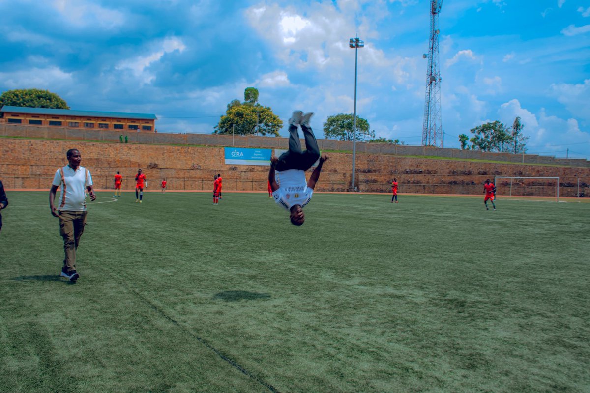claudekalinda3's tweet photo. Gitifu w'Umurenge wa @RemeraSecNgoma @NgomaDistrict @RwandaEast Bwana Niyigena Alexis yishimiye ko ikipe y'umurenge ayoboye yageze ku mu kino wanyuma akora ibidasanzwe @PudenceR @flashfmrw @NgomaDistrict https://t.co/X2Y64zFHl2