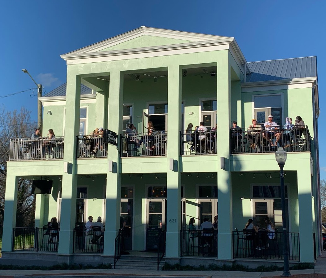 Looking for a fresh take on Southern BBQ? 🍗🔥 Two Brothers has you covered! Join us this weekend for smoked goodness, creative plates, and a little Cotton District magic.
View our menu 👉 link-pro.io/7otQSLP

#Starkille #CottonDistrict #BBQ #TwoBrothersSmokedMeats