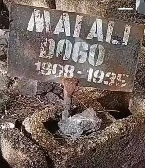 bmjvermerlleey's tweet photo. An binne Malam Ali Dogo a shekarar 1935, yaushe shekaru 90 da kwanciyar sa a Kabari.

An haife shi a 1908, ya rasu a 1935 yayi shekaru 27 a duniya kenan, ya rasu yana saurayi yana matashi mai jini a jiki. Malam Ali Dogo yana kwance a Kabari yana jiran tashin Qiyama yanzu haka, ya shafe shekaru 90 yana kwance yana jira, kuma da sauran tafiya.

Malam kar ka bari rayuwar shekaru 30, 40 ko 50 tasa ka gagara shirya ma kwanciyar shekaru dubu a kasa. Mu shafawa kanmu ruwa, akwai aiki a gaban mu wallahi.
