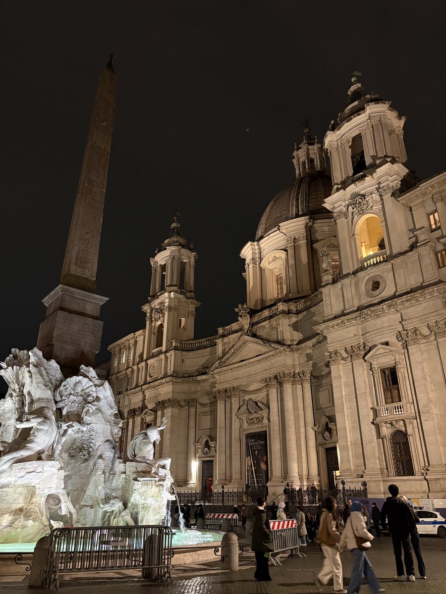 kindnessweak's tweet image. Come si fa a non romanticizzare Roma?