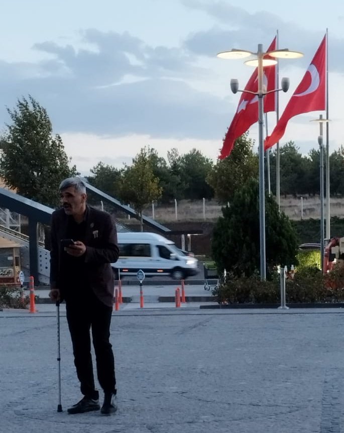 Hastanesi olamayan Ordu olmaz. Türk Askerinin değerini çiğnetmedik çiğnetmeyiz.
#AskeriHastanelerAçılsın