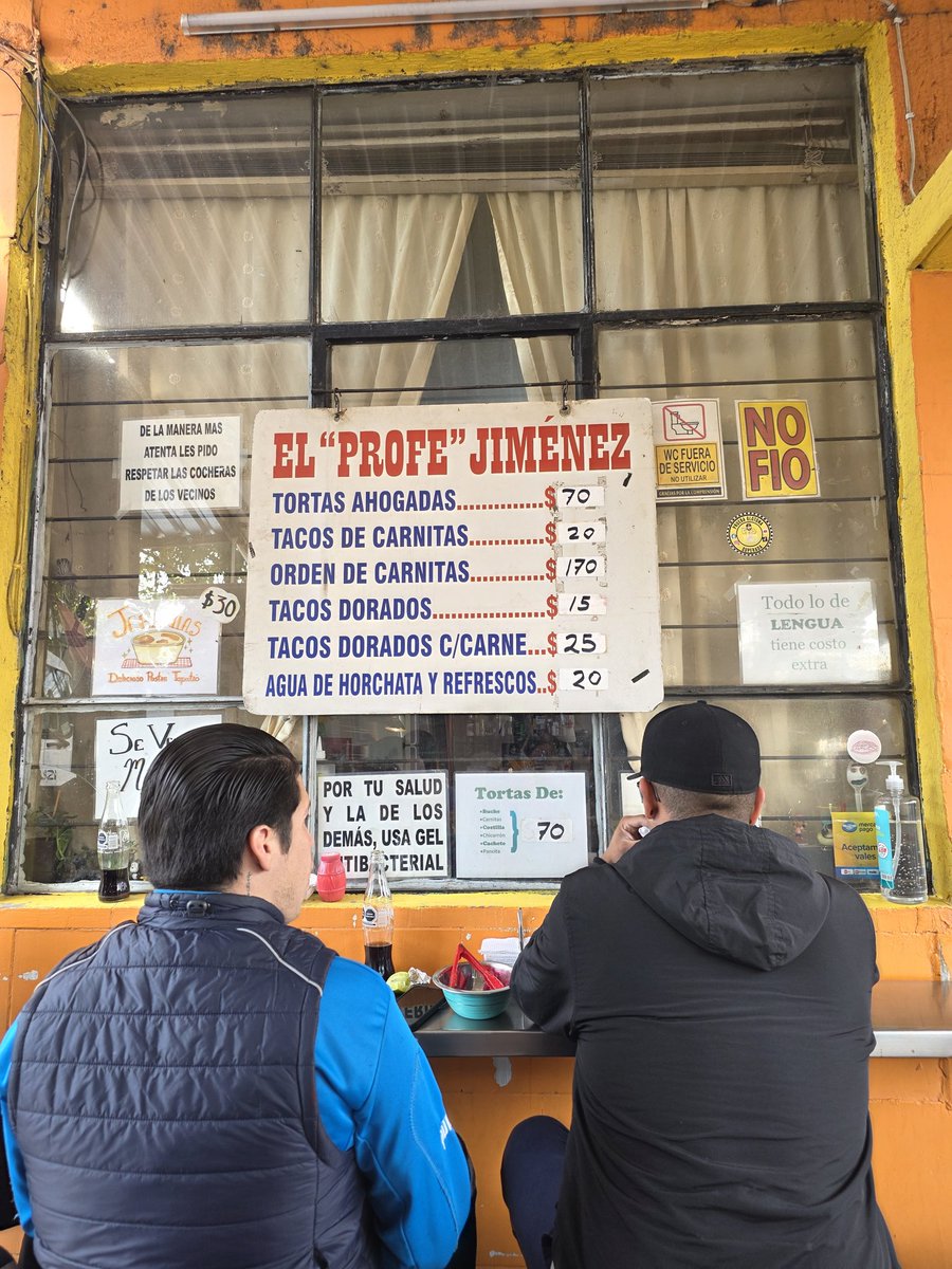 Date_ElGustoGdl's tweet photo. En Santa Tere hay sabor que no se negocia. 🌶️
Las Tortas Ahogadas Profe Jiménez son tradición, barrio y Guadalajara en cada mordida.
Clásico imperdible. 🥖🔥
#SantaTere #TortasAhogadas #GDL #DateElGustoGDL https://t.co/G8CJzpS6BE