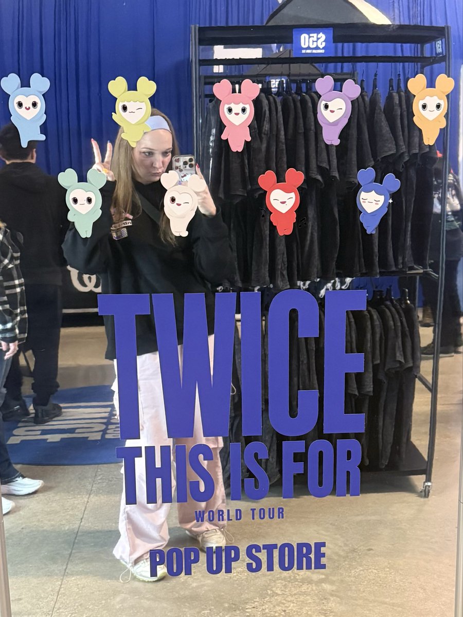mcgamesbro's tweet photo. Ready for this weekeeenndd!! 🤩🫶 #TWICE #TWICE_THISISFOR_WORLD_TOUR https://t.co/spC9E1jXHQ