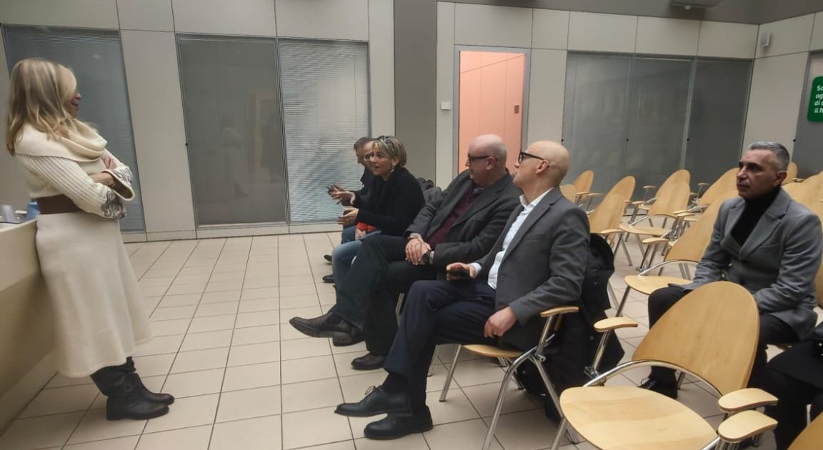 DSantini74's tweet photo. 28.01.26 #CingoLi (MC) SG @cislmarche @M_Ferracuti visita Azienda,incontra Dirigenza Gruppo #FiLeni ed il fondatore #Giovanni in Delegazione con #Segreteria #Operatori e #Delegati di @fai_cisl Marche. #BuonePratiche #Partecipazione e @CislNazionale. https://t.co/7kfjNpnXbY