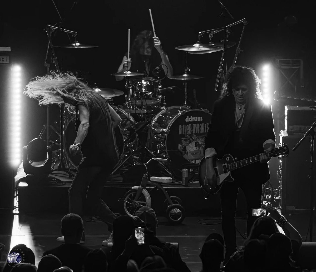 #DFF Drum Face Friday with DWaRfS  <a href="/ddrumUSA/">ddrum</a> <a href="/SABIAN_Cymbals/">SABIAN Cymbals</a> <a href="/EVANSDrumheads/">EVANS Drumheads</a> <a href="/loscabossticks/">Los Cabos Drumsticks</a> <a href="/HumesandBerg/">Humes and Berg</a>  <a href="/plungeaudio/">Plunge Audio</a> <a href="/rockerscoffee/">Writers&RockersCoffee</a>  #Drummerslife #KiLLeRDWaRfS