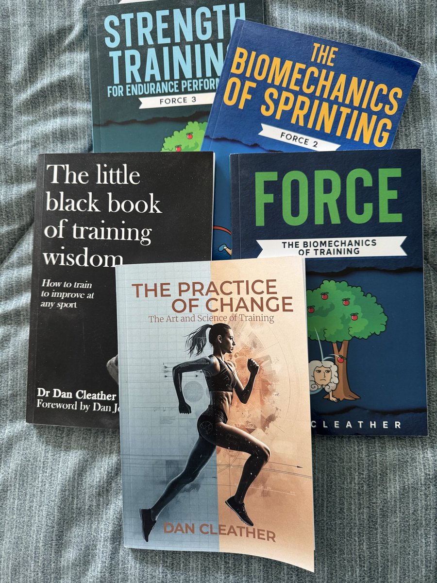 divean1770's tweet photo. @dr_jump_uk @coachgambetta Love all your books https://t.co/zs51Xmsku6