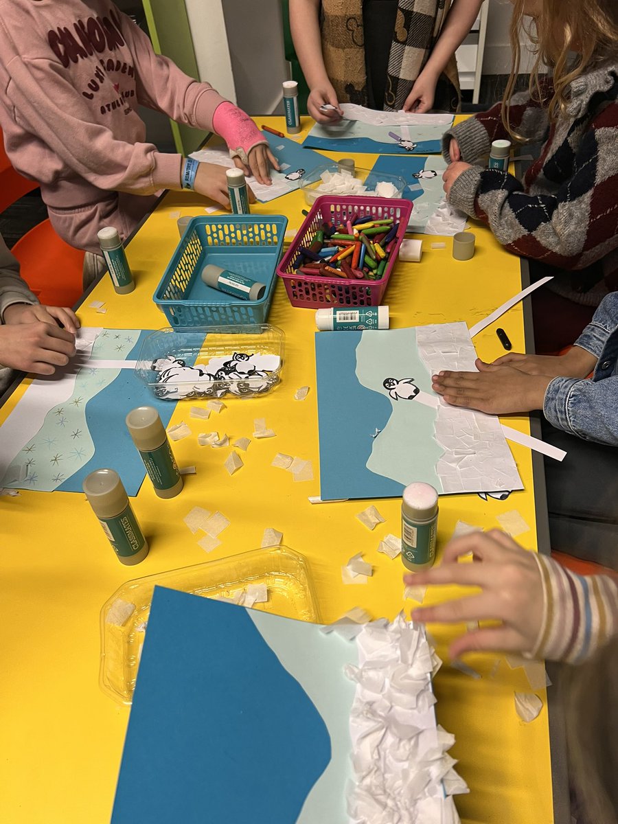 greenwich_clib's tweet photo. Last week, we celebrated Penguin day with a fun craft session for children 🐧 The penguin creations were fantastic and it was great to see so much enthusiasm and creativity.  #CommunityLibrary #ChildrenActivities @GreenwichLibs @Royal_Greenwich @Better_UK #LoveYourLibrary https://t.co/Cc9KSepEzU