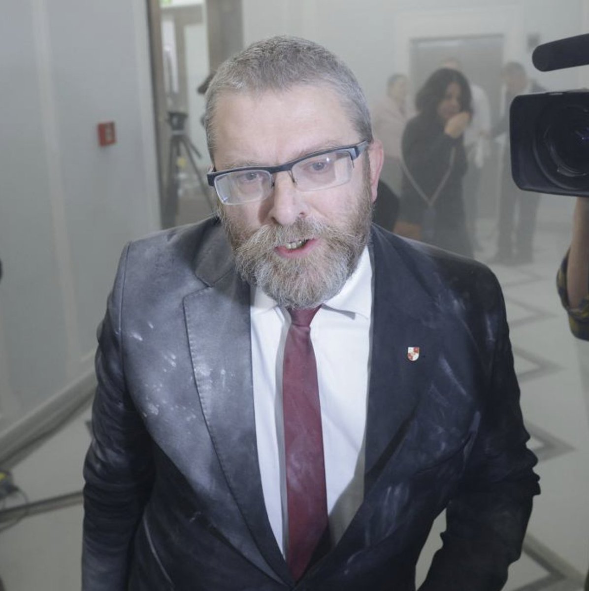 Braun strollowany‼️🤣🤣🤣

Hotel goszczący jego imprezę przekaże z niej cały przychód na pomoc walczącej Ukrainie ❤️👏👏👏