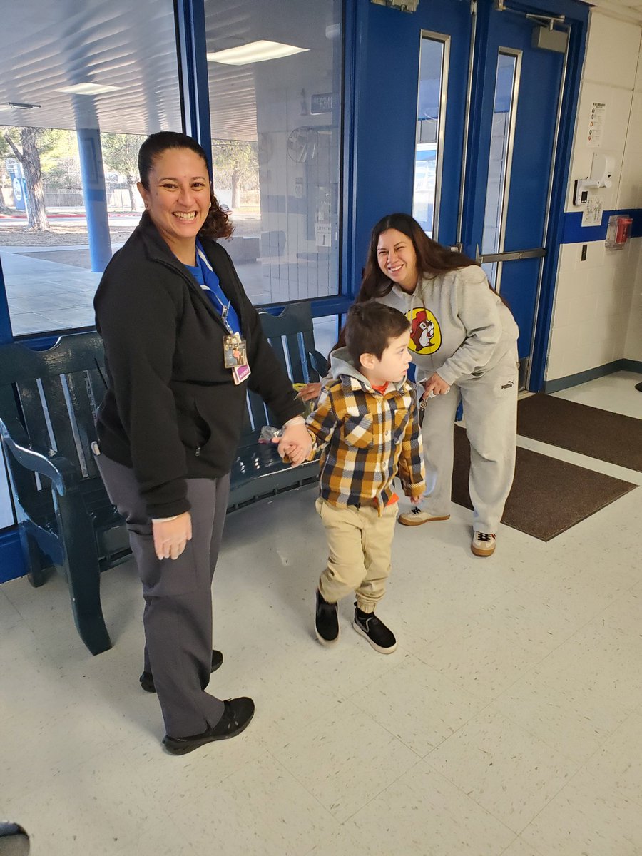 Sandy Morales 🇱🇷 tweet media