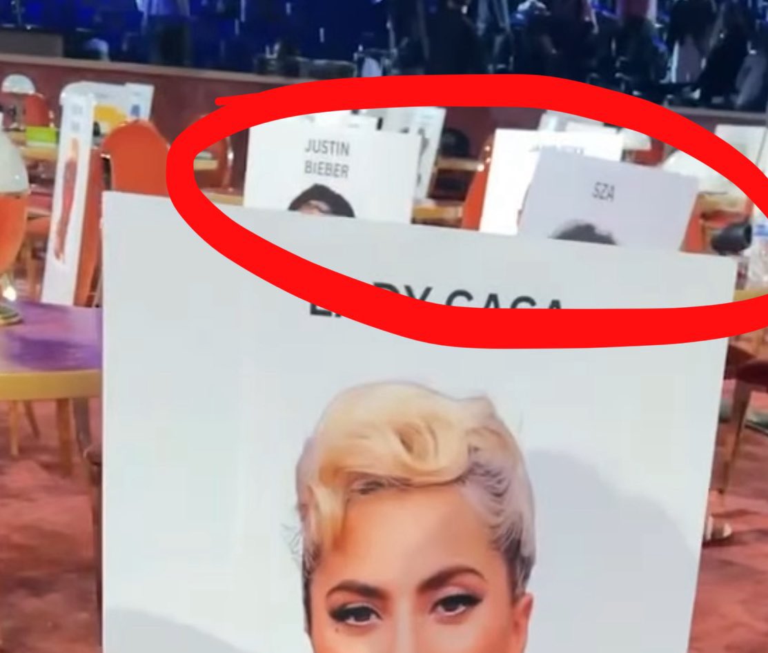 Justin Bieber will be sitting next to SZA at the #GRAMMYs  this Sunday!