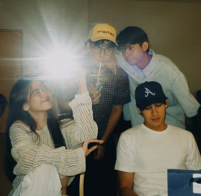 ithinksooo_'s tweet photo. at this point olviga-muhlach fam is real. https://t.co/iQxCk0XCwn