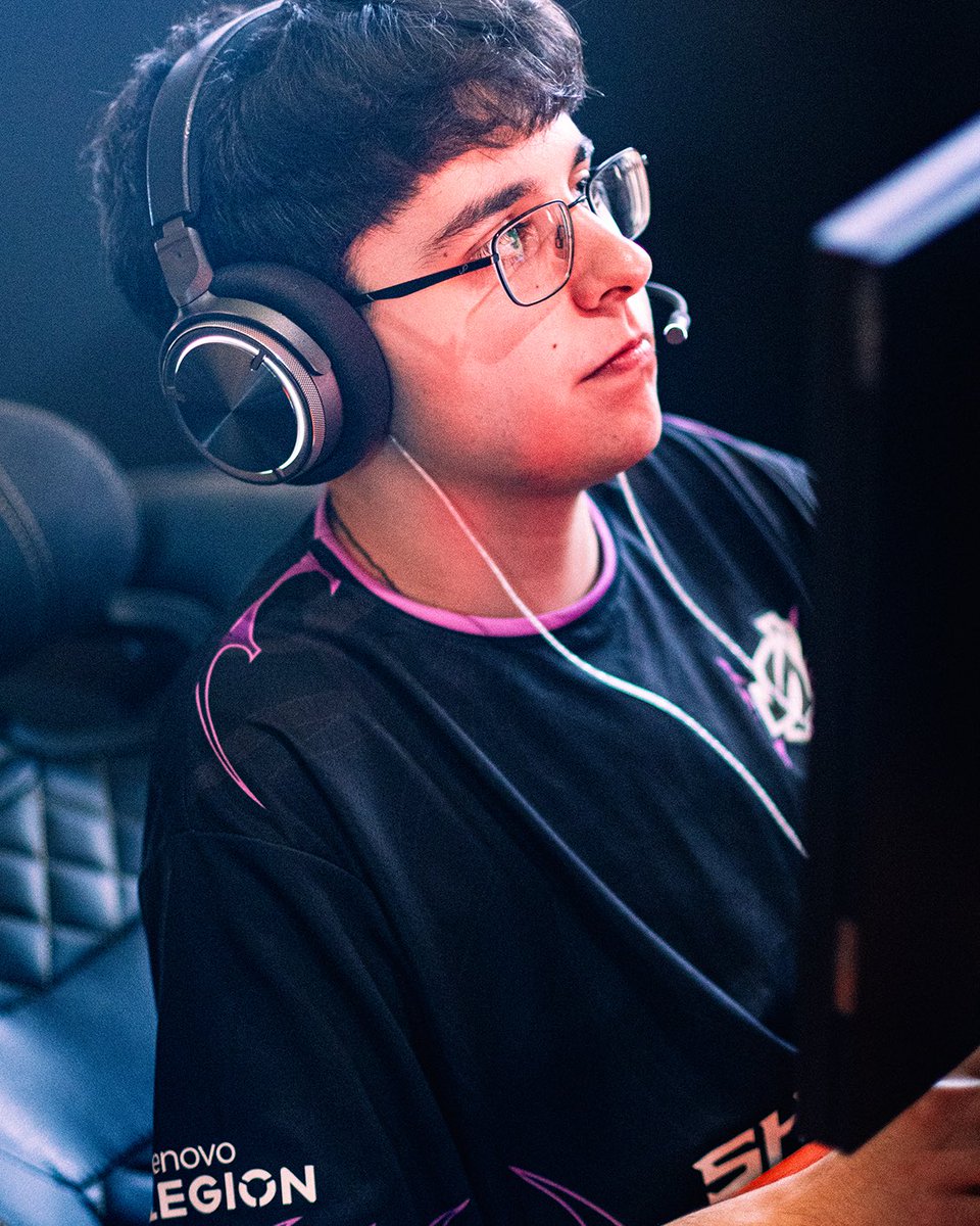 ShindeNgg's tweet photo. Gran primer día de mucho CONTER, seguimos mañana en la final de grupos.

Gracias por sus APOSHINDEN 😈 https://t.co/aPzBzFChQ1