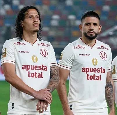 Casariego_LF's tweet photo. Me informan que Williams Riveros y Matías Di Benedetto aprobaron su examen de nacionalización.

#universitariodedeportes #riveros #dibenedetto #liga1 https://t.co/ubUTVGU0ni