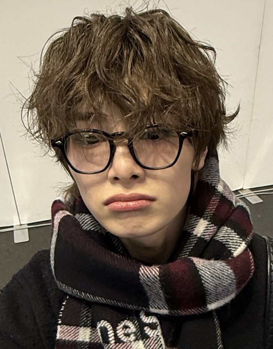 ayensblooming's tweet photo. hironoooo..... https://t.co/SqR0UmWjmY