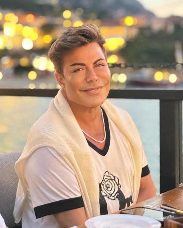 Ünlü sanatçı Fatih Ürek hayatını kaybetti