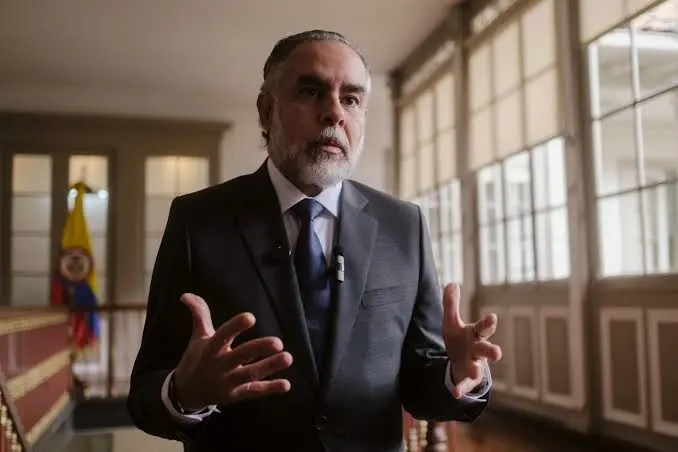 La Embajada de Estados Unidos otorgó visa diplomática al ministro Armando Benedetti, quien formará parte de la delegación presidencial que acompañará a Gustavo Petro en su reunión con Donald Trump