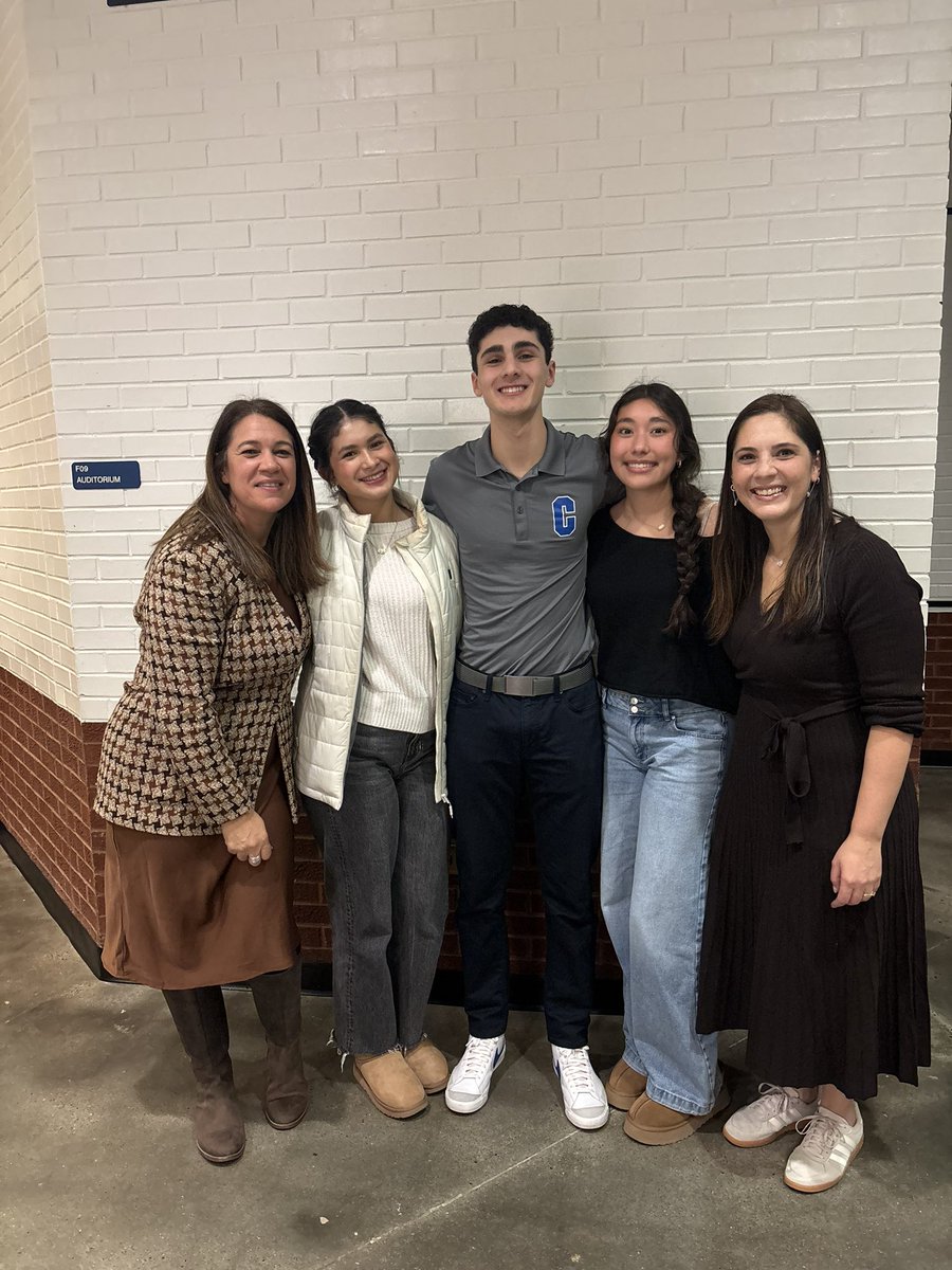 Laura Sanchez tweet media