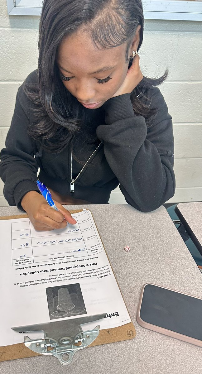 Summer Taylor tweet media