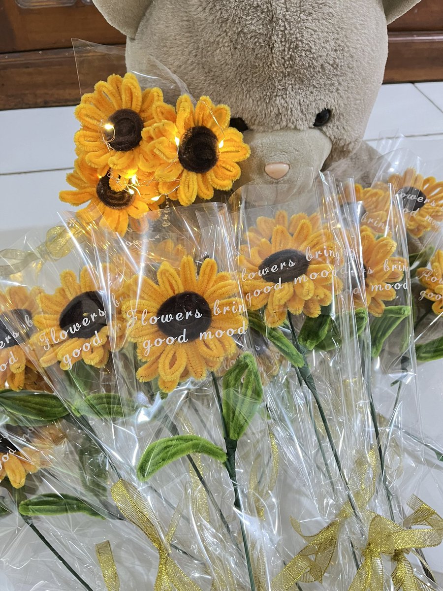Maytinkerbelll's tweet photo. — Special Freebies for Soondingies 🌼
ARCADIA IN JAKARTA 

✨only for special oomf/followers 
✨esp Baekchenists
✨the lucky soons! 

See you all💛 let’s enjoy the concert! 

#CHEN #Arcadia #ArcadiaJAKARTA
@CHEN_INB100 https://t.co/O8sJek22fm