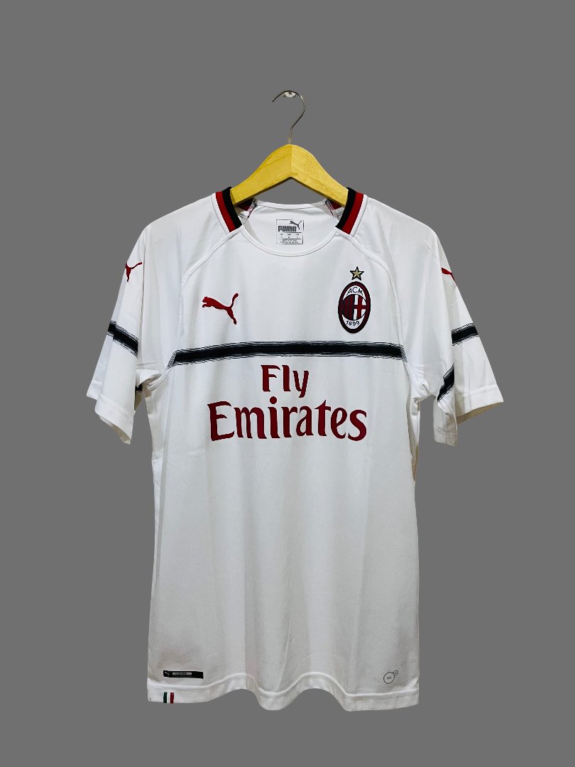 #jersey4sale 

AC Milan Away 18/19
size M (72x52)

385.000