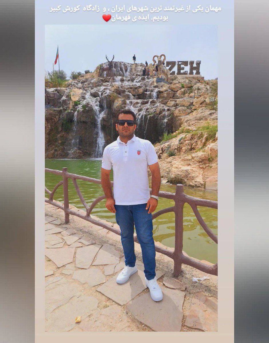 pvmel1_'s tweet photo. #مصطفی_جلویان⁩ (تیشرت سفید)و ⁧ #مهرداد_چامیان⁩
این دو شخص پسر خاله ی هم هستن، هفته ی قبل توسط نیروهای اطلاعاتی از منزلشان ربوده شده اند.و هیچ اطلاعاتی از آن ها در دست نیست.
صدای این دو عزیز و خانواده اشان باشیم. https://t.co/ShyjCJLCIE