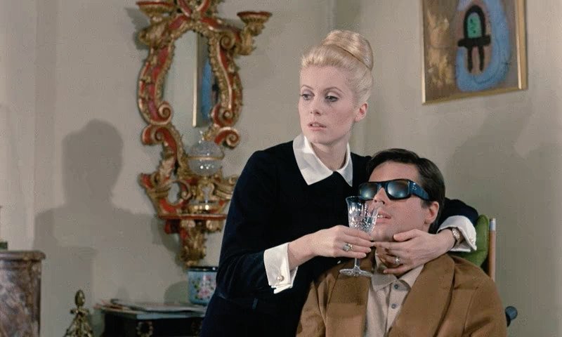 EvaArriagaD's tweet photo. 🎥 'Belle de jour' (Luis Buñuel, 1967). https://t.co/7PDEwQHmHa