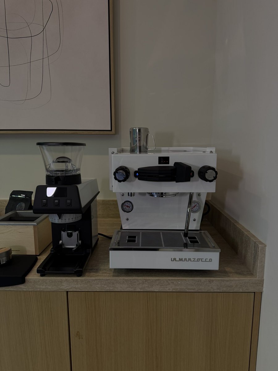 Ross Mackay tweet media