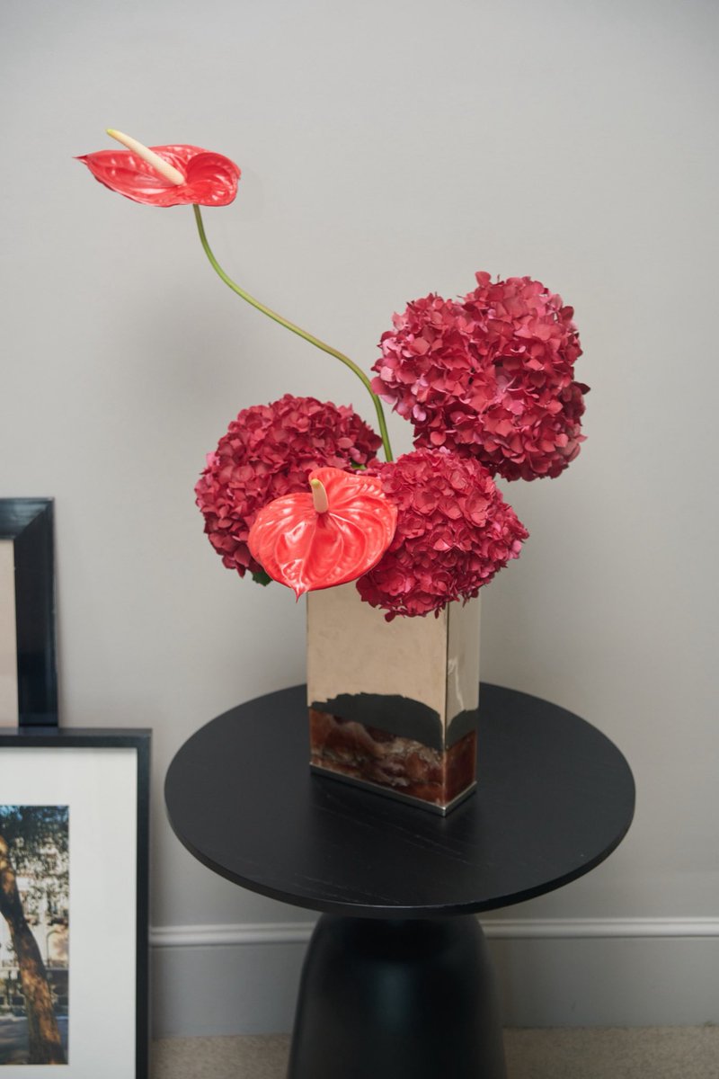 airedelsurstore's tweet image. Florero SALTA · Edición 
San Valentine’s Day

Un gesto simple. Flores armadas en el momento.

Los colores de ónix se realizan a pedido.
Entregas sujetas a disponibilidad.

Consultas por WhatsApp (link en el perfil).

#AIREDELSUR #SanValentín