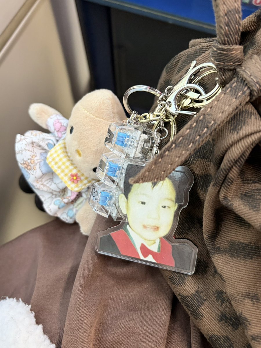 0ngssim2's tweet photo. 내 키링들 넘 커엽긔🫰🏻♥ https://t.co/V412RM4GqV