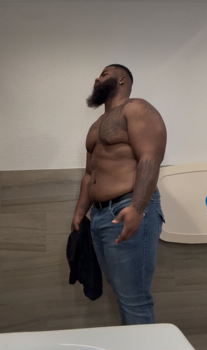 Squeeezzyy tweet media