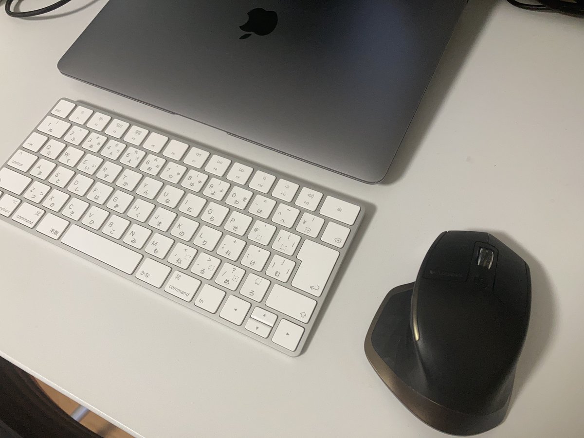 takamizu56's tweet photo. ハードオフのジャンクで入手したlogicool MX Master(MX2000)は、同じくハードオフのジャンクで入手したMacBookAir M1で使うことにします。　#apple #macbookair #logicool #mxmaster #ジャンク #ハードオフファミリー https://t.co/eZUSUo7BV0