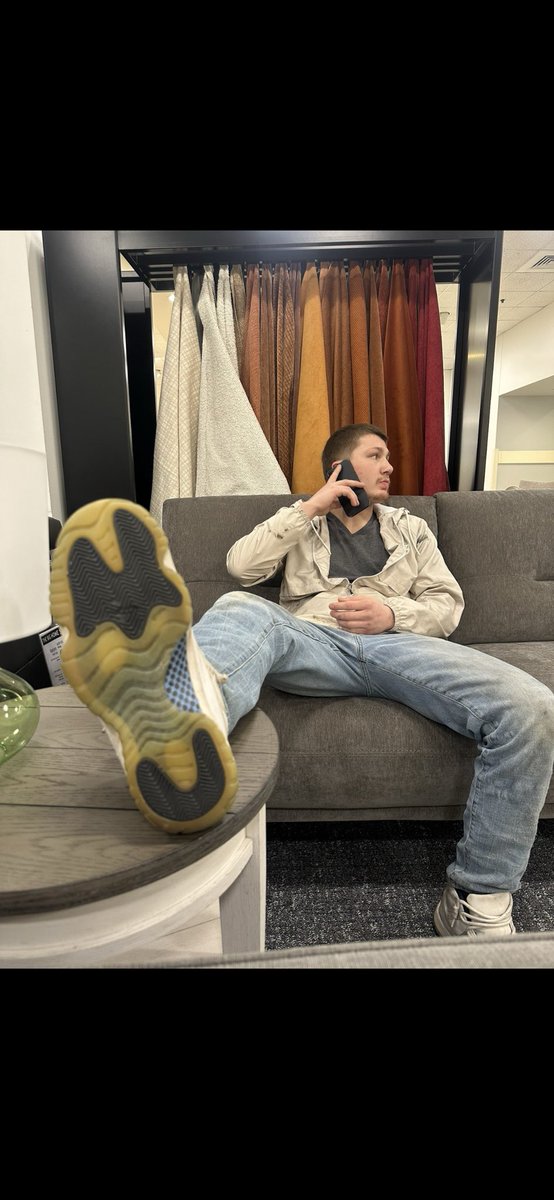 I’m gonna sit back while you worship me for living, sumit to your god #findom #alphamale #feet #master #cashslave