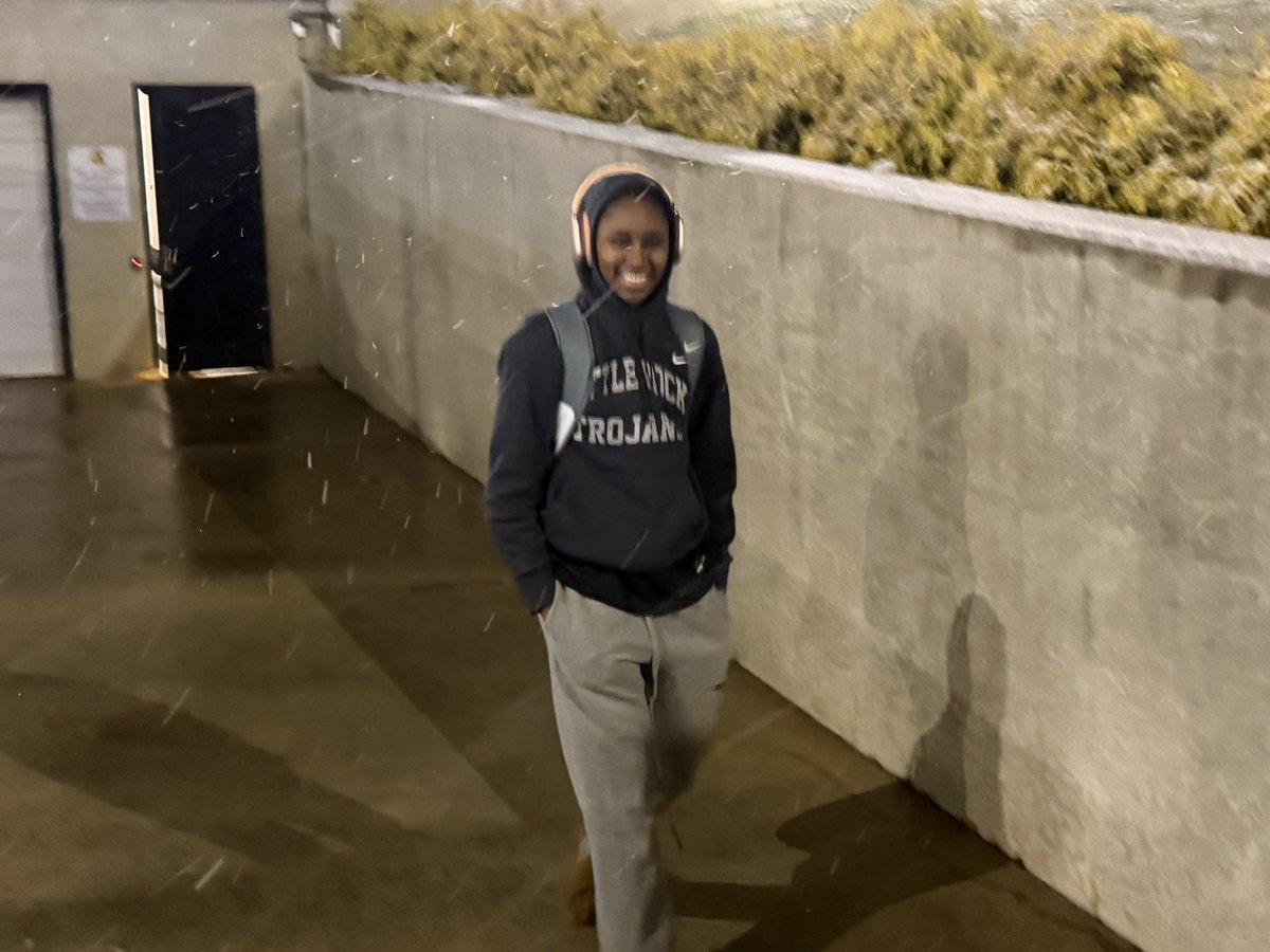 LittleRockWBB's tweet photo. A good practice and fun in the ❄️ after. https://t.co/VU5vin0XfJ